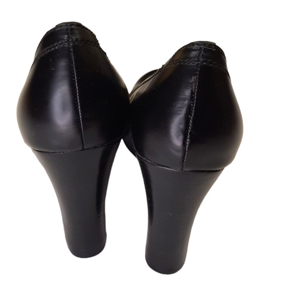 Michael Michael Kors| Leather Black Pumps Size 8M - Picture 5 of 6